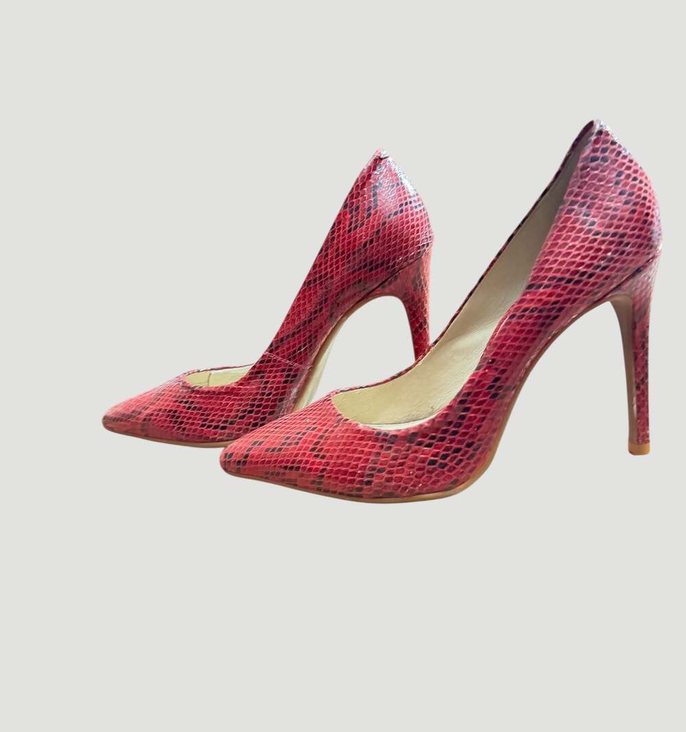 Gianni Bini Larsa Red Snake Print Pointed Toe Stiletto Pumps - Picture 3 of 9